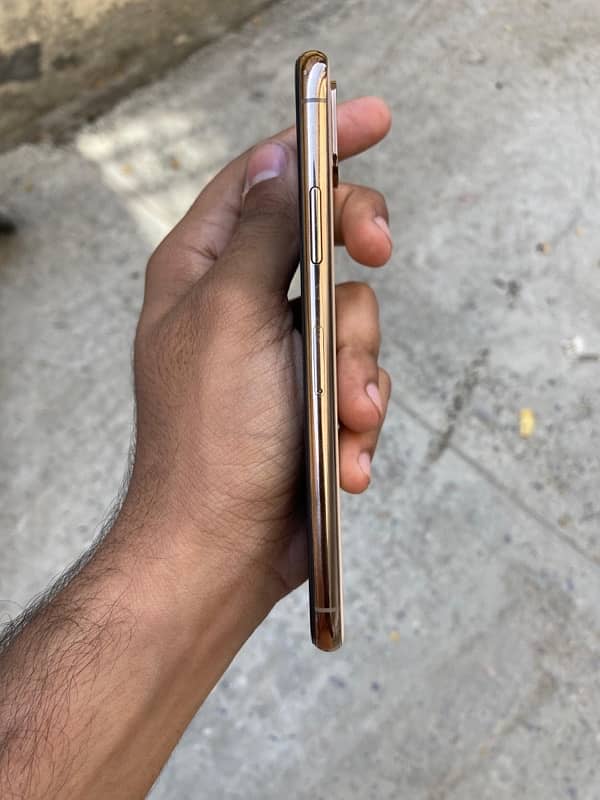 iPhone XS non pta 4