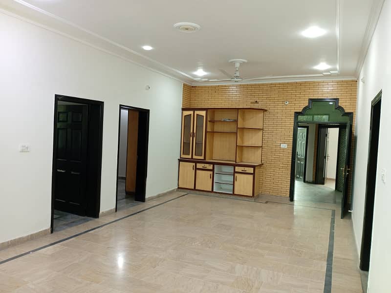 1 KANAAL 6 BED HOUSE FOR RENT IN JOHAR TOWN 0