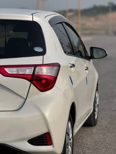 Toyota Vitz 2018 full opection