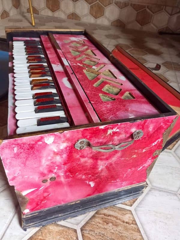 Harmonium 4 Read Indian 2