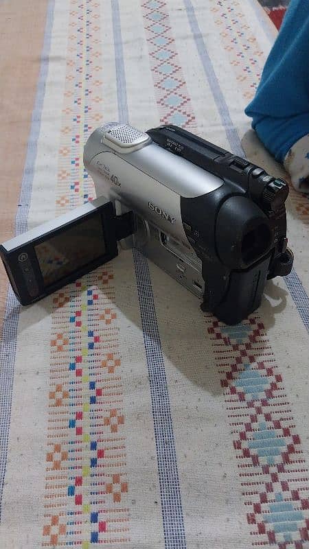 Handycam like new condition 1