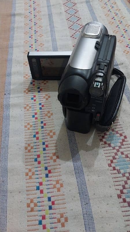 Handycam like new condition 2