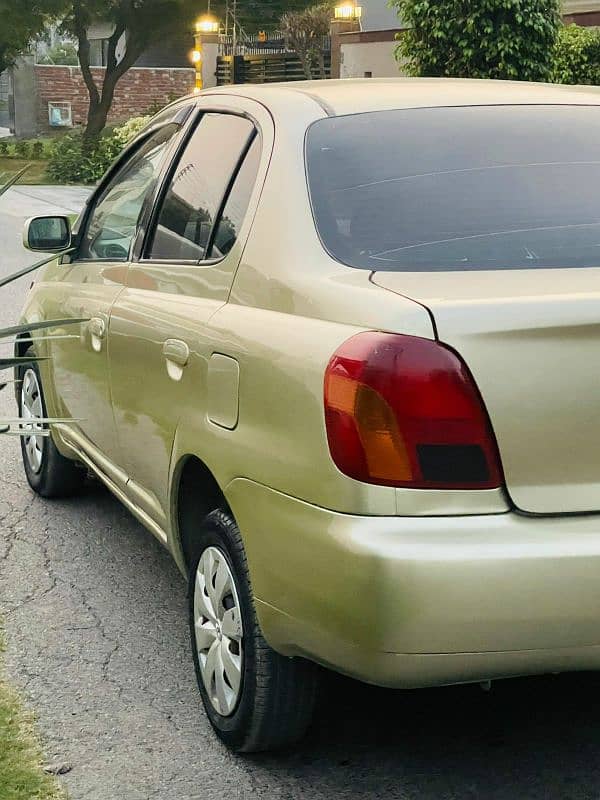 Toyota Platz model 2000 reg 2007 genuine condition car 11