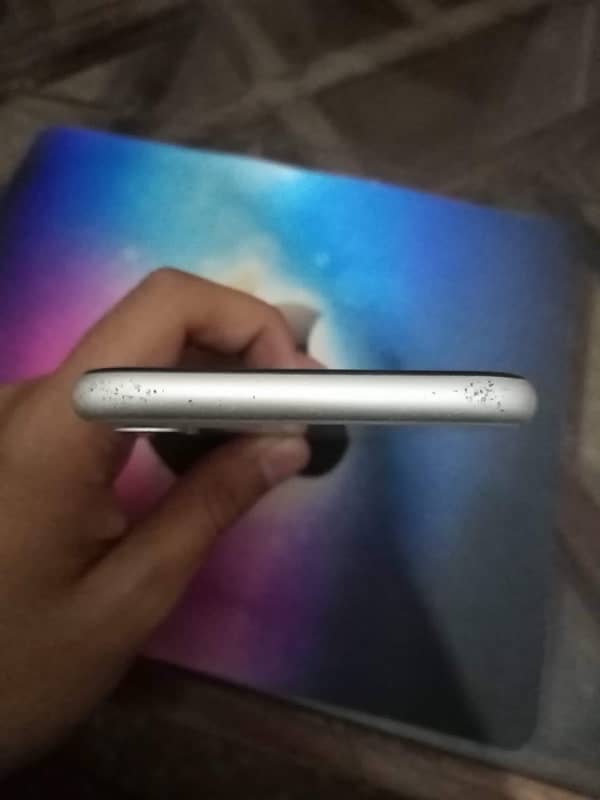 IPhone 11 jv 64 gb white edition 2