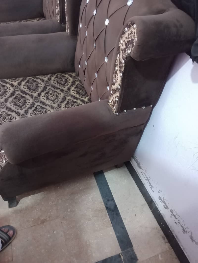 Five seaters sofa set ! 6