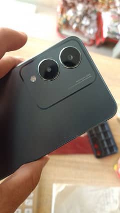 vivi y17s 4+4/128 Gb