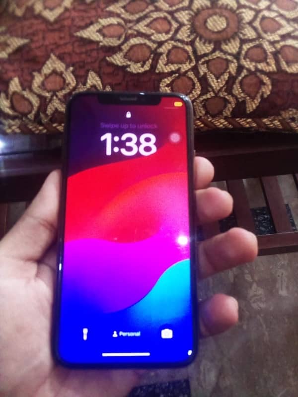 Iphone xs Goden Colour 256gb Memory 10 by 10 Condition    Non Pta 1