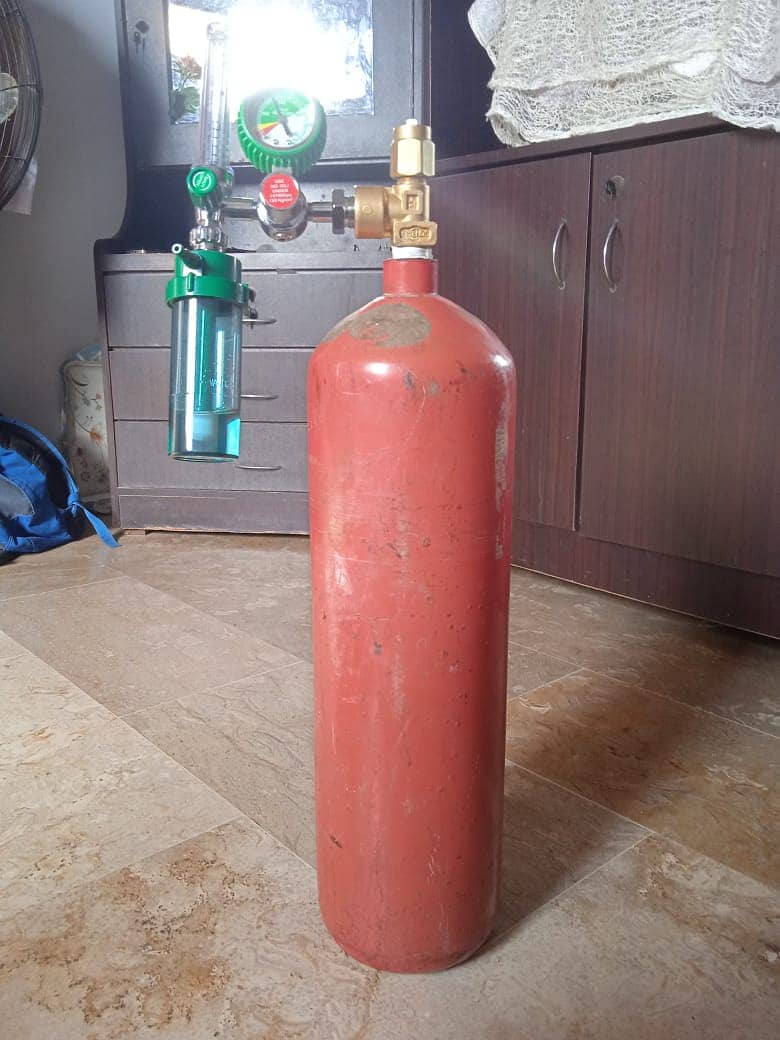 OXYGEN CYLINDER FOR SALE 1