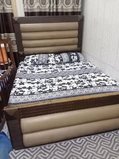 Queen size Bed with Mattress