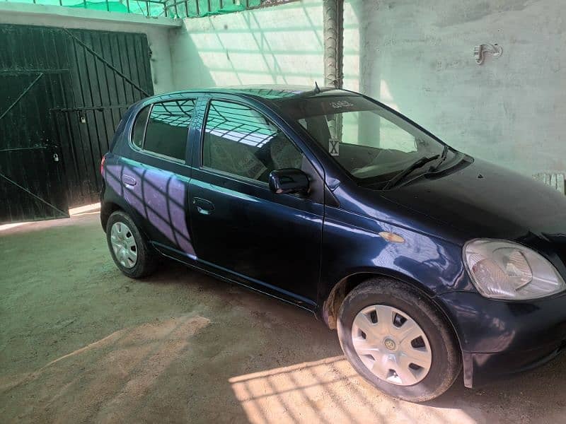 Toyota Vitz 2001. registerd 2007 9