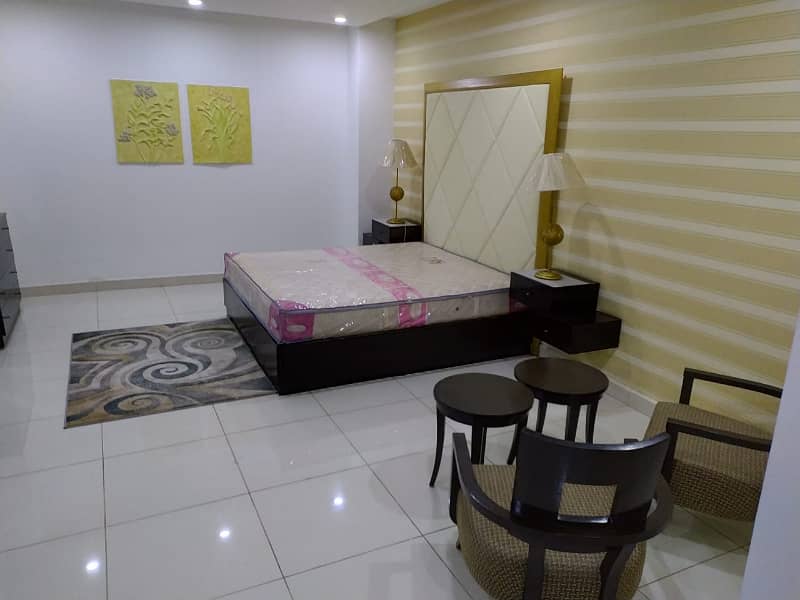 Fully Furnished Rooms With Five-Star Facilities Available On Monthly Basis At Kohinoor City 1