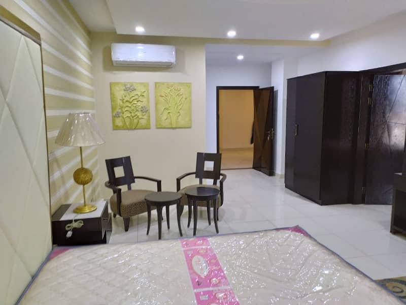 Fully Furnished Rooms With Five-Star Facilities Available On Monthly Basis At Kohinoor City 2