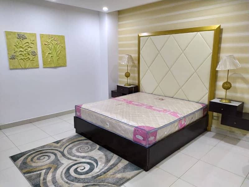 Fully Furnished Rooms With Five-Star Facilities Available On Monthly Basis At Kohinoor City 3