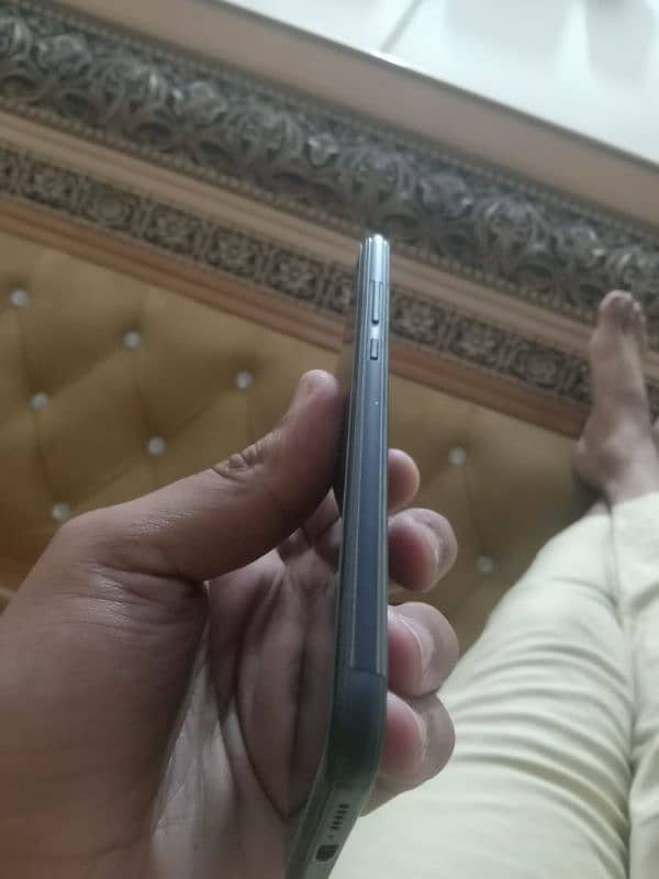 Huawei p20 lite 4 gb ram 64 gb memory condition 10 by 10  03288185901 9