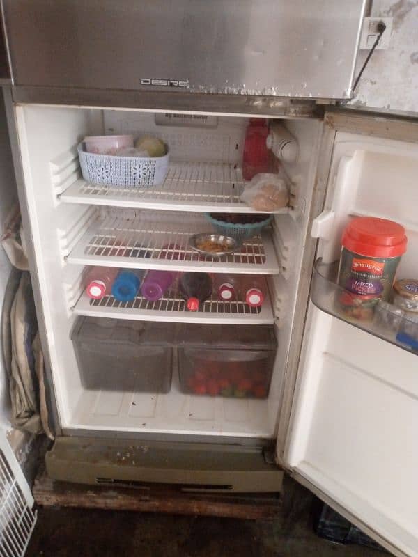 fridge for sell. 4