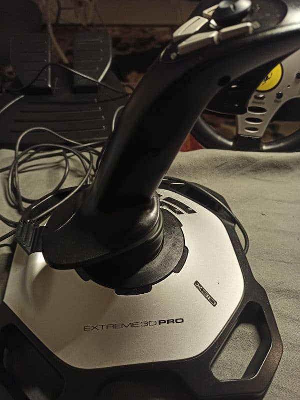 Logitech Extreme 3D Pro Joystick 1