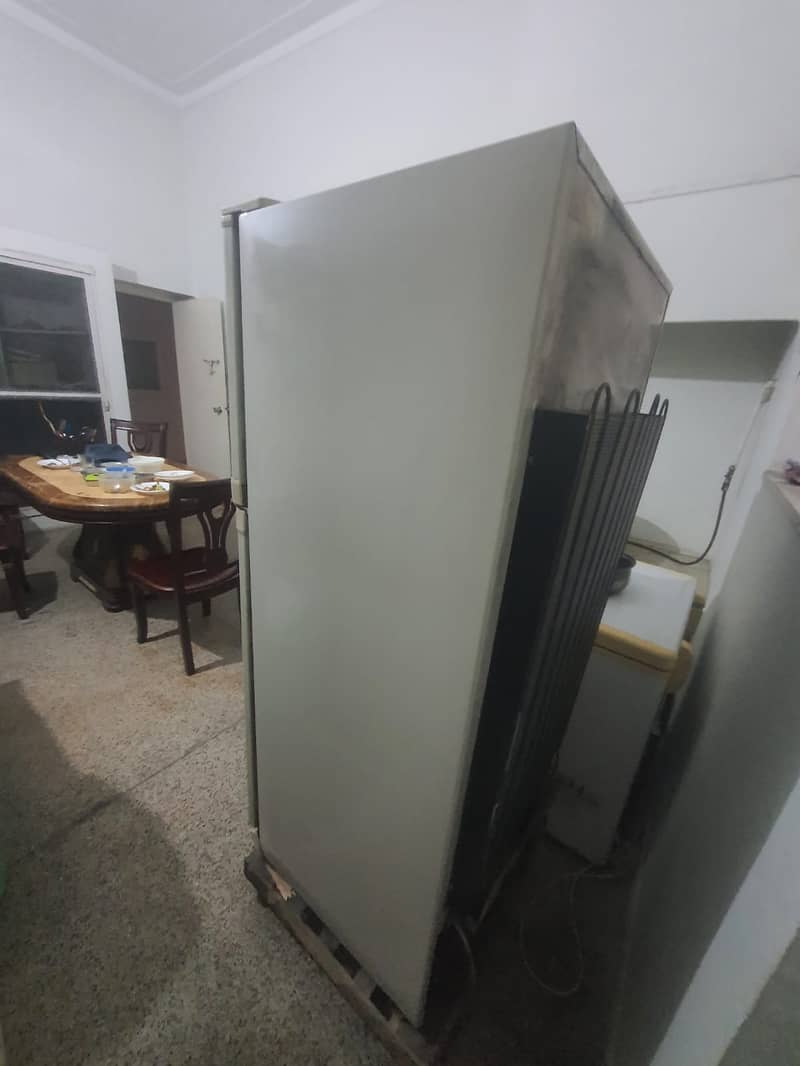 Dawlance Fridge/ Refrigerator Medium 11CF 3