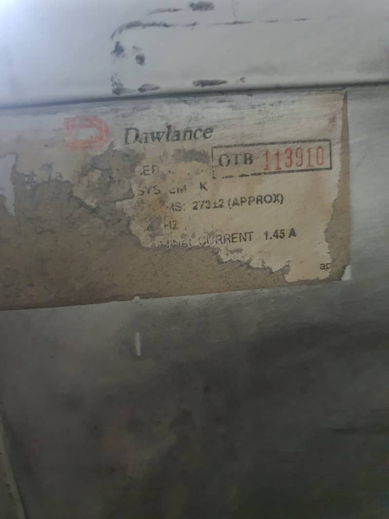 Dawlance Fridge/ Refrigerator Medium 11CF 4