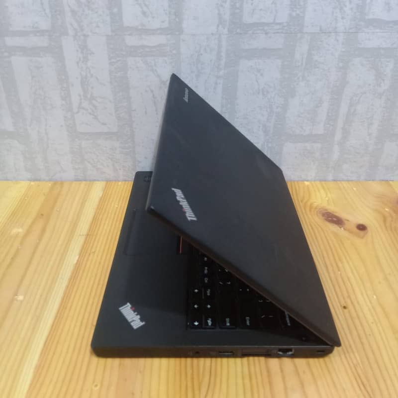 Lenovo Thinkpad X250 Core i5 5th Gen, 4GB, 128GB, 12.5″ HD LED 3