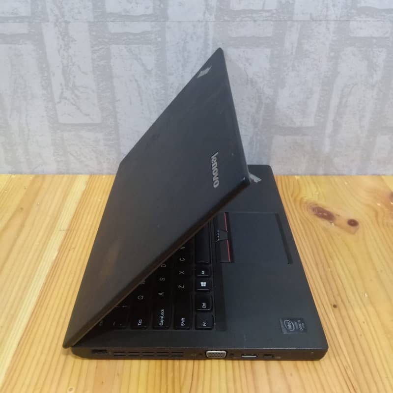 Lenovo Thinkpad X250 Core i5 5th Gen, 4GB, 128GB, 12.5″ HD LED 4