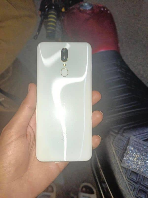 oppo f11 0