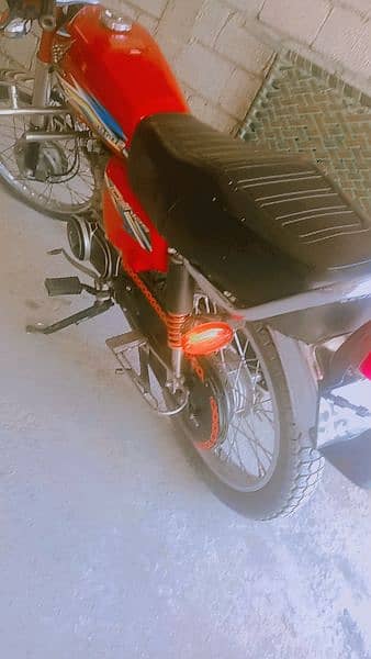 Honda motercycell sale kisi majbori sa sale kar raha ho price 125 5