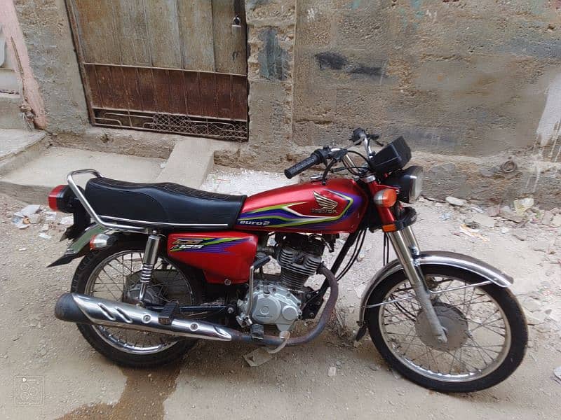 CG 125 HONDA RED COLOR 1