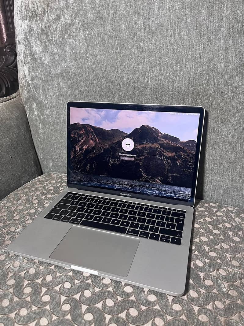 MacBook Pro  2016 - Core i5, 8/256, Excellent Condition 8