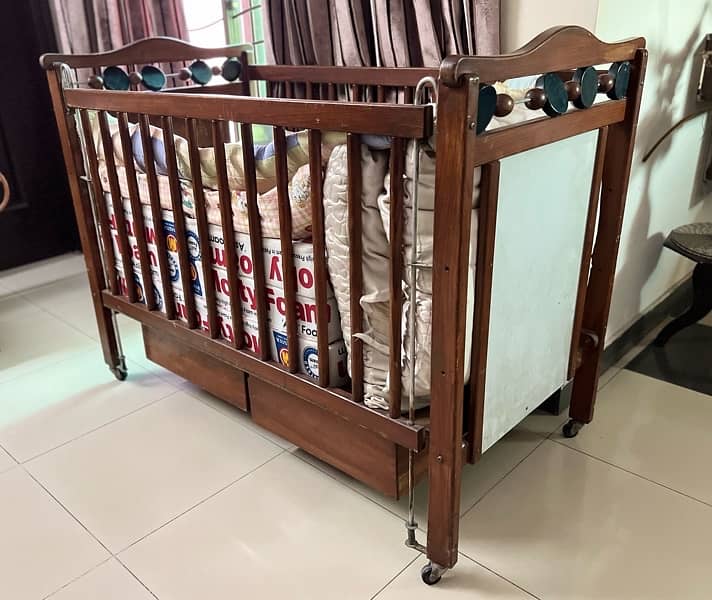 baby cot 2