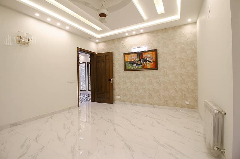 KANAL EYE CATCHING SUPERB LUXURY BUNGALOW FOR SALE 15