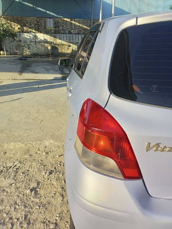 vitz 2010 model 5