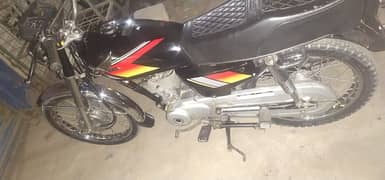 honda 125 urgent sale 03298033422