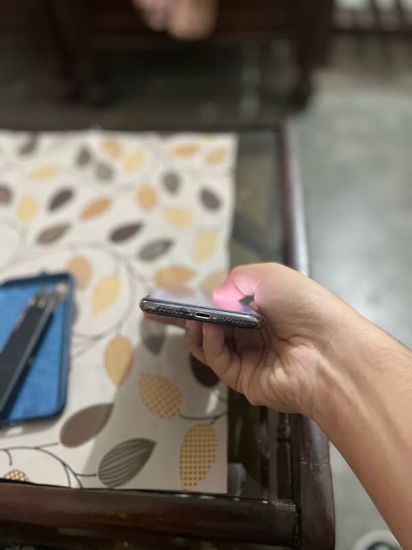 Urgent sell iPhone x non pta 2