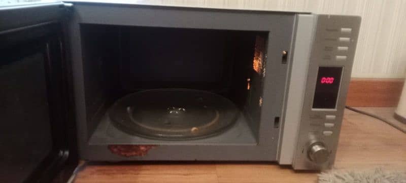 homage very good condition microwave oven 2