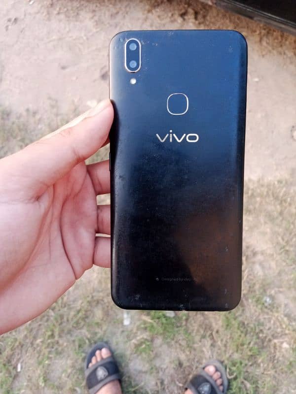 Vivo V7 4 gbram 32 gb pta approved 1