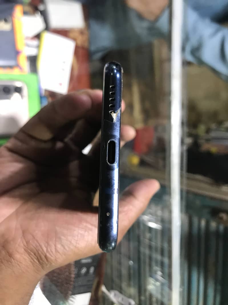 LG V30 (PTA Approved) 5