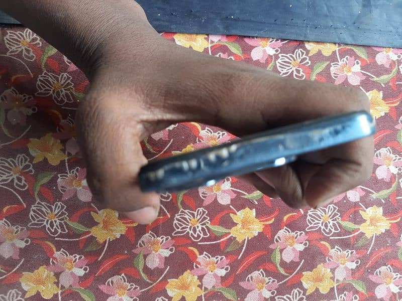 Infinix hot 40i 6