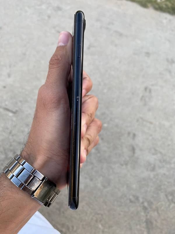 iPhone 7+ for sale 3