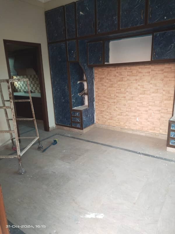 Wapda town G block 5 mrla 3rd story house available for rent 1