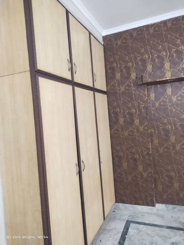 Wapda town G block 5 mrla 3rd story house available for rent 19