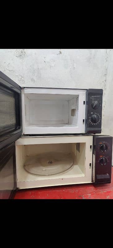 lush condition oven available 10/10 All okay good condition 2