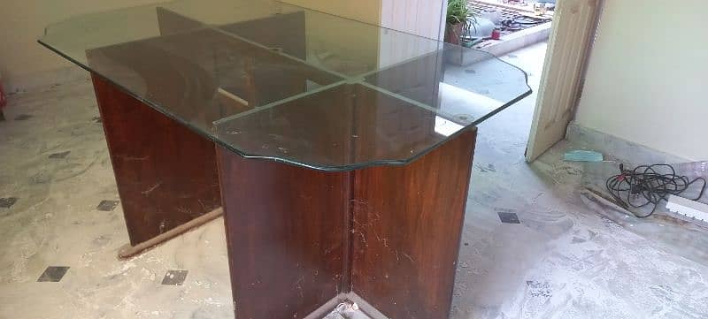 Dining table glass and wood. 5