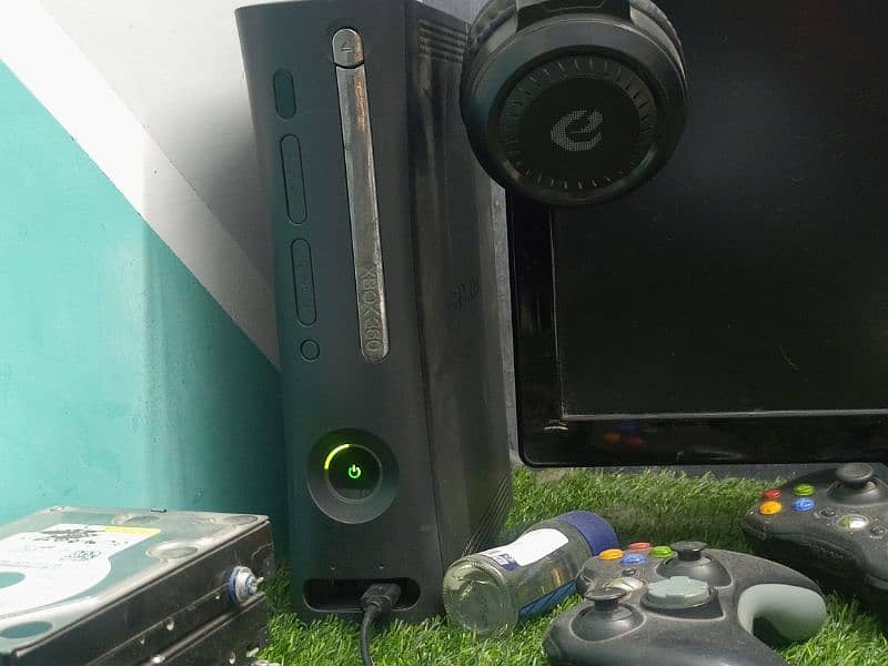 Selling My Xbox 360 Console fat edition (jailbreak) 11