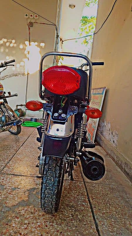 Honda 125 lush condition 2