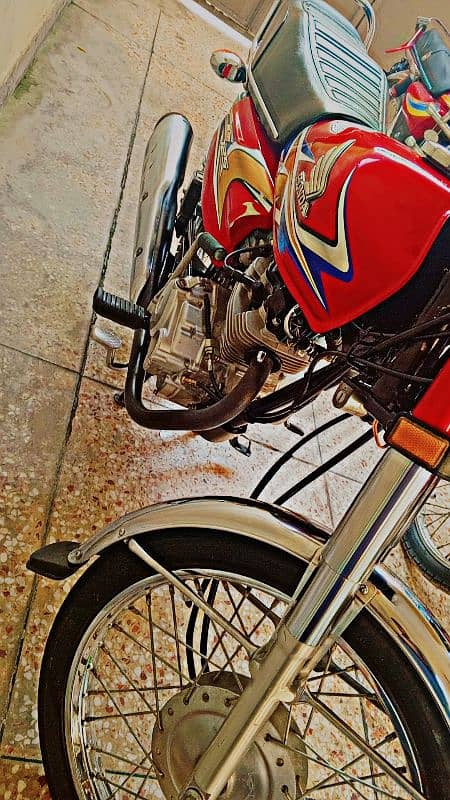 Honda 125 lush condition 3