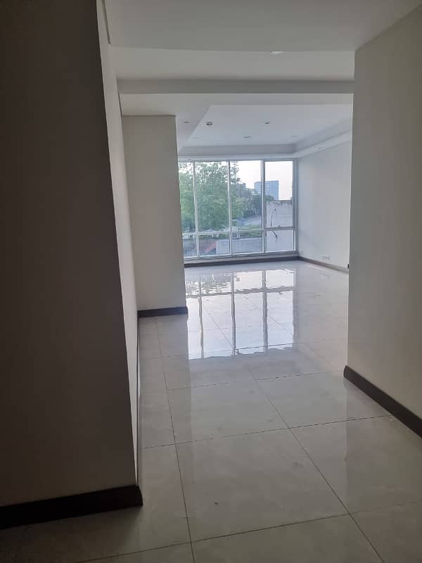 1 Bedroom Apartment For Sale At MM ALAM Road Lahore 10