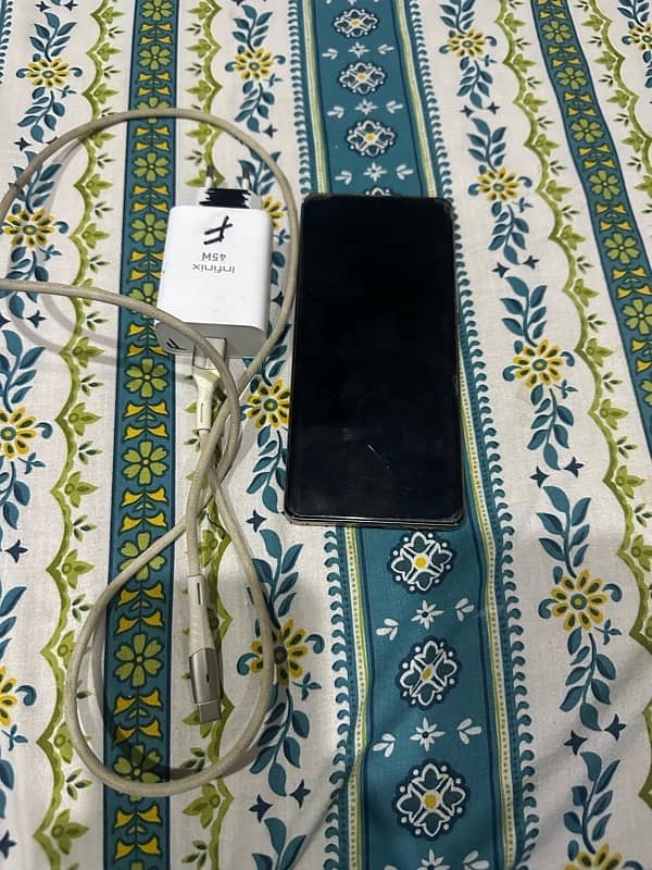 Infinix zero 30 256 gb 7