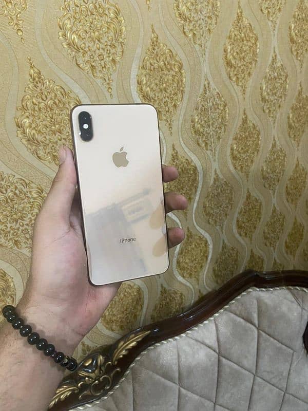 iphone xsmax gold 1