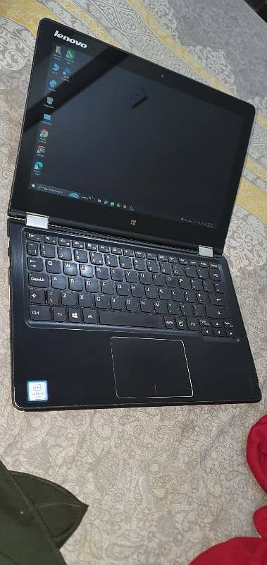 Lenovo Yoga 2015 15 inches 8gb Ram + ssd 2