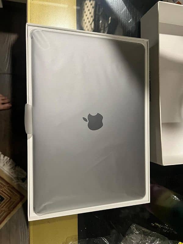 MAC BOOK PRO 13